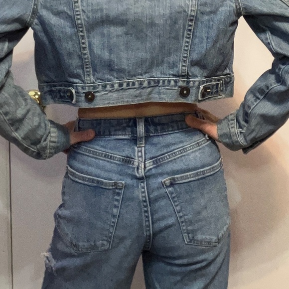 Old Navy Cropped Jean Jacket - Picture 3 of 3